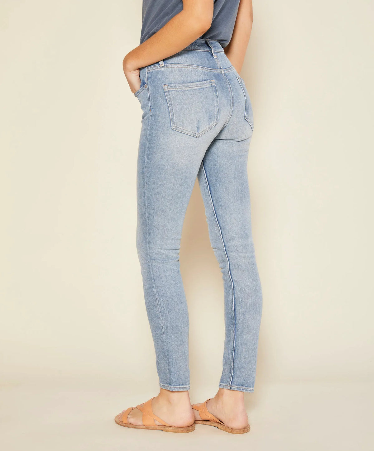 VINTAGE BLUE